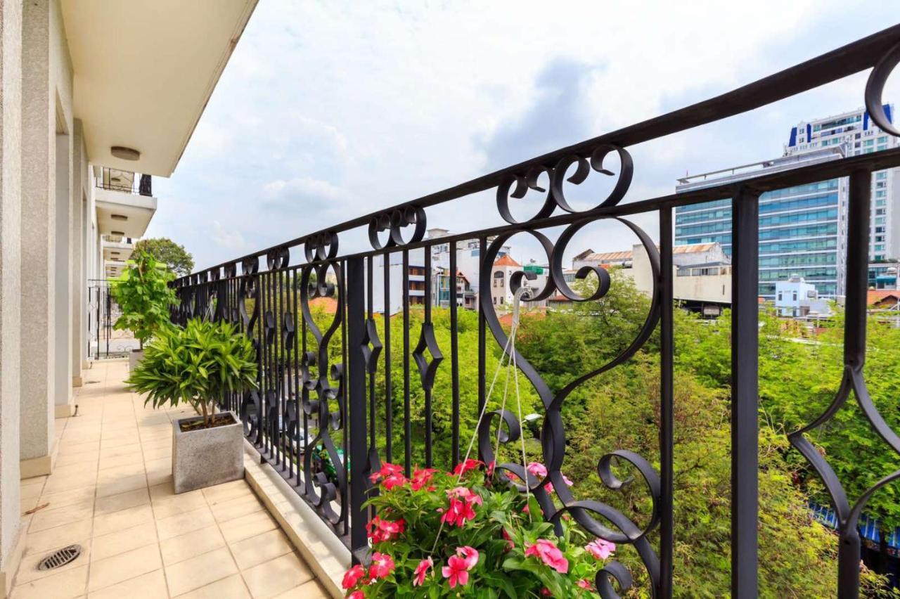 Modern Apartments In Rivergate Căn hộ