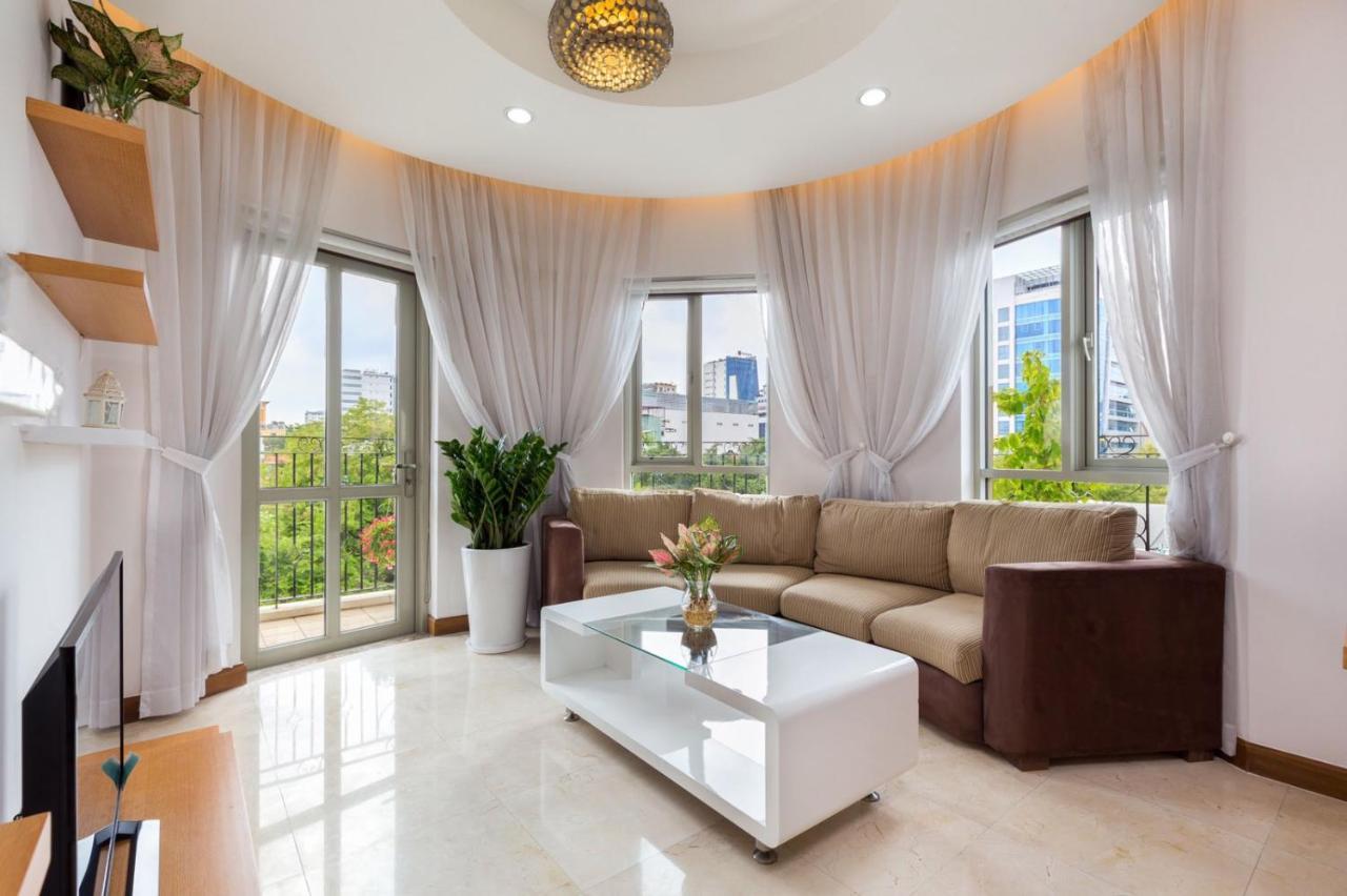 Modern Apartments In Rivergate Căn hộ *