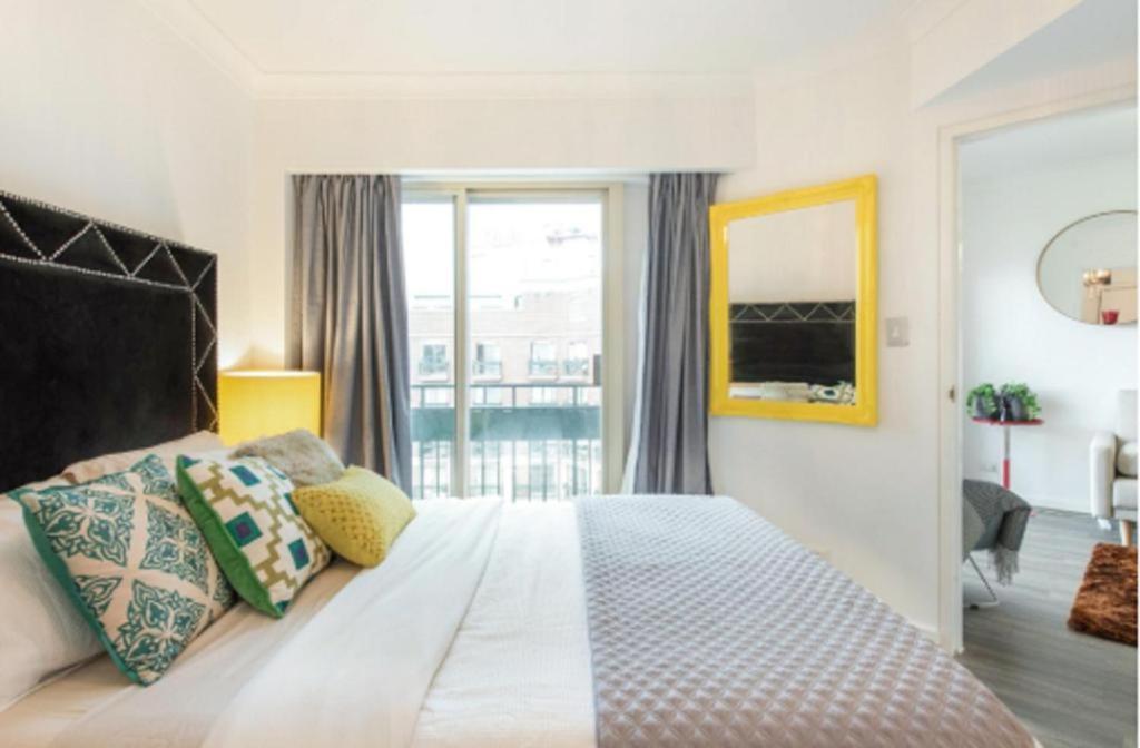 Căn hộ Modern Apartments In Rivergate TP. Hồ Chí Minh